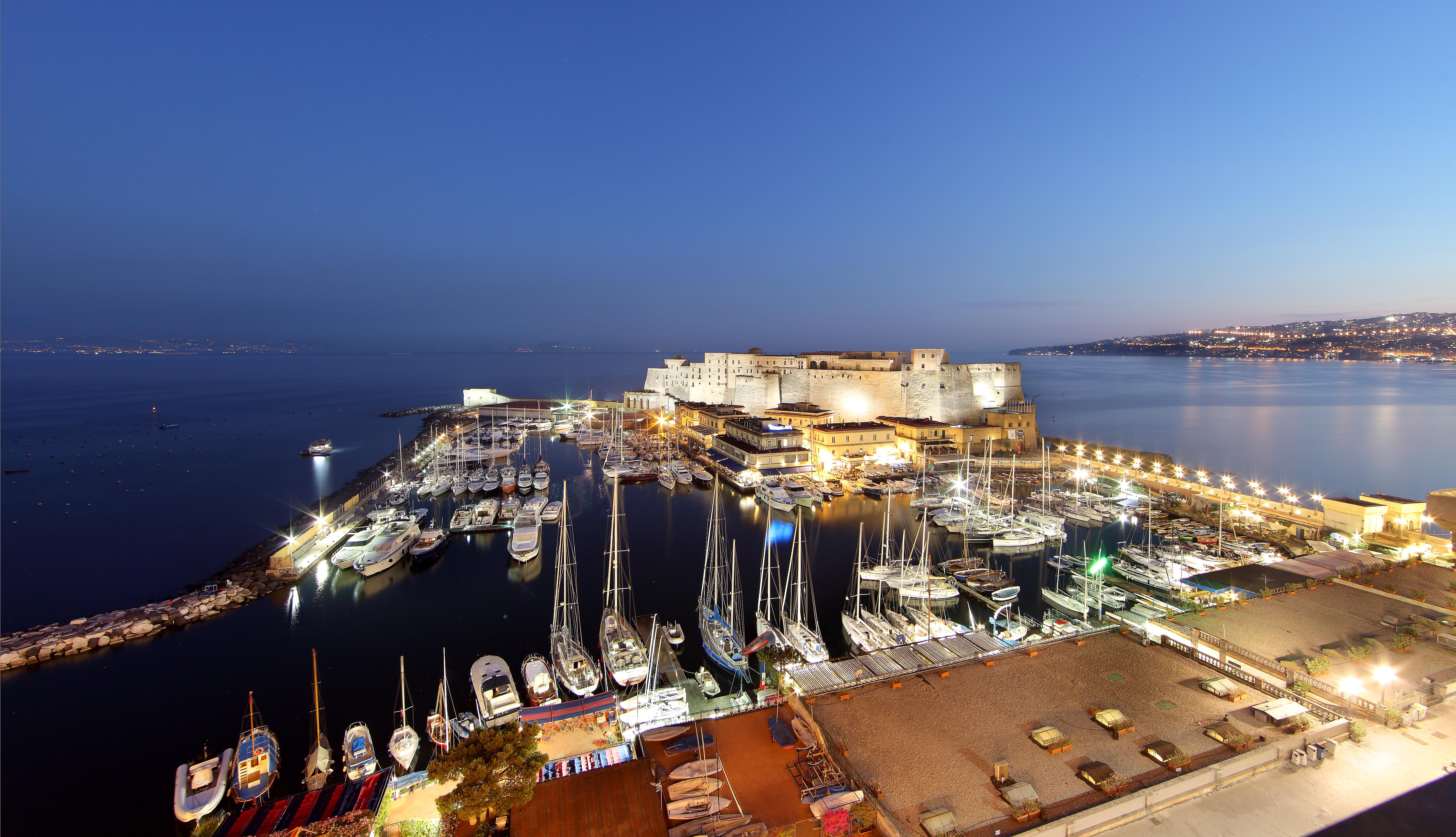 Eurostars Hotel Excelsior Naples Exterior photo