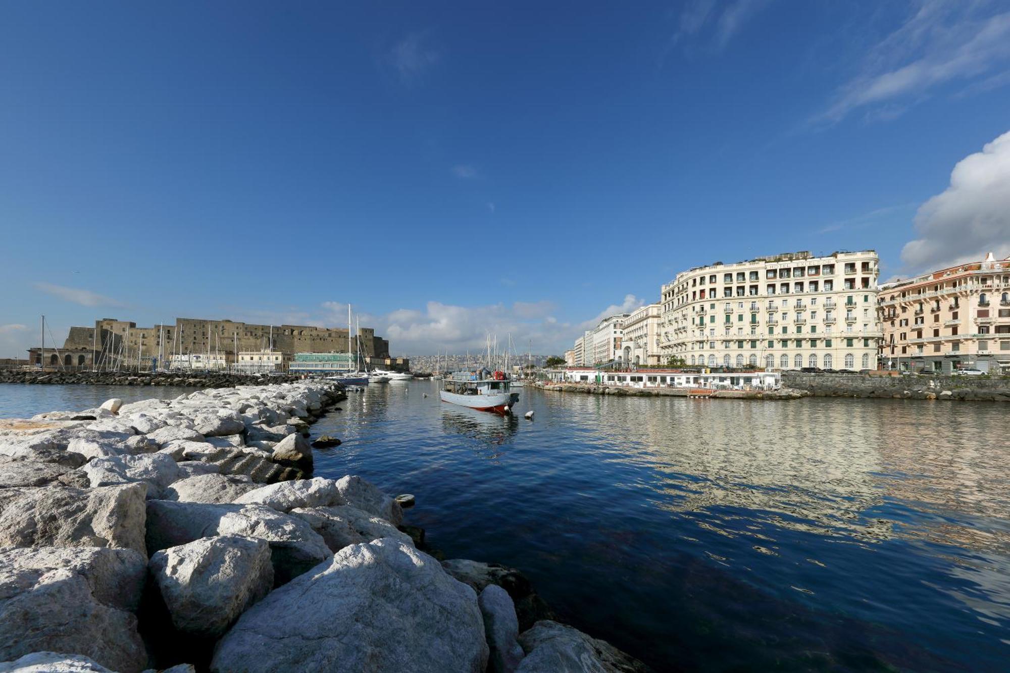 Eurostars Hotel Excelsior Naples Exterior photo